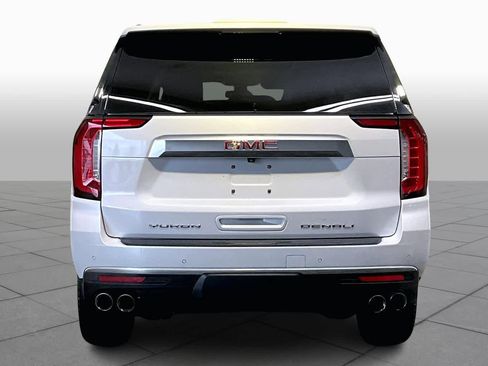 Used 2022 GMC Yukon XL Denali image 5