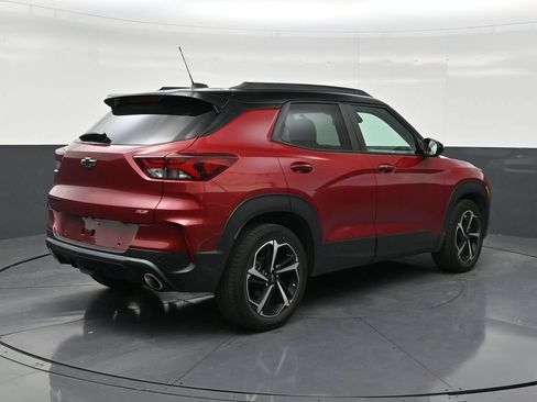Used 2021 Chevrolet TrailBlazer RS w/ Technology Package FWD image 5