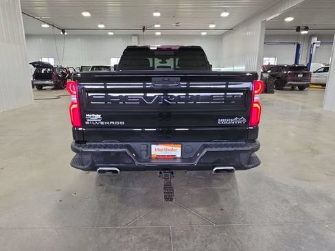 Used 2021 Chevrolet Silverado 1500 High Country w/ Technology Package AWD/4WD image 7