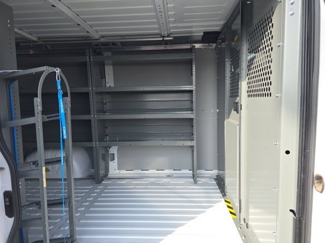 Used 2025 RAM ProMaster 2500 FWD image 5