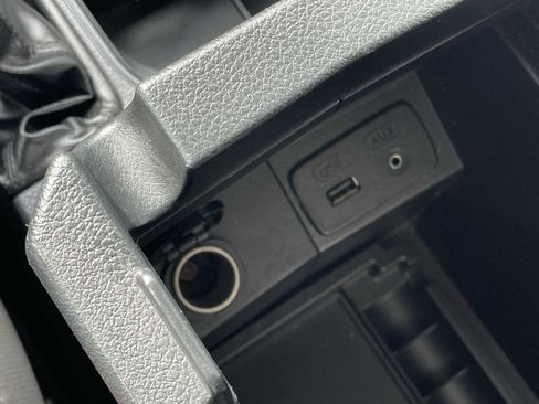 Used 2014 Subaru Forester 2.5i image 18