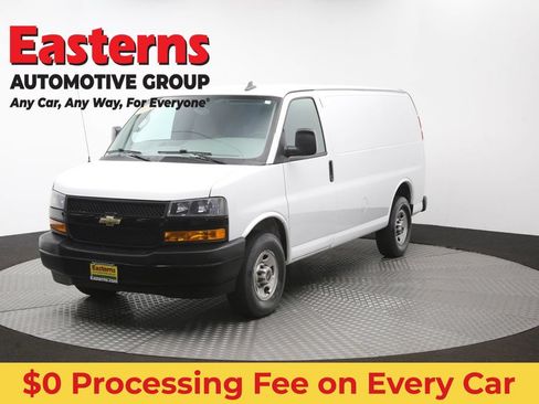 Used 2021 Chevrolet Express 2500 RWD image 47