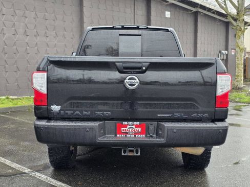 Used 2018 Nissan Titan SL w/ Midnight Edition image 5