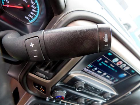 Used 2019 GMC Sierra 3500 Denali w/ Duramax Plus Package image 32