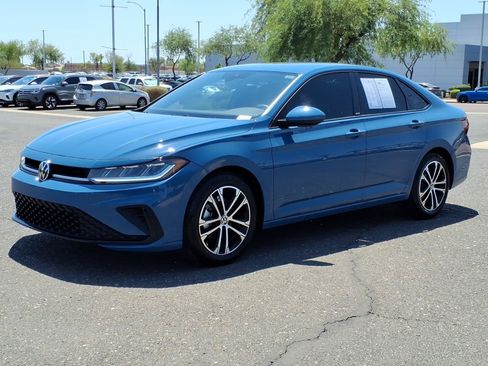 Used 2026 Volkswagen Jetta Sport FWD image 3