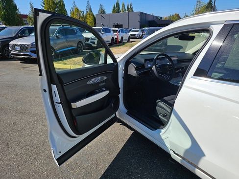 New 2026 Genesis GV70 2.5T Advanced image 20