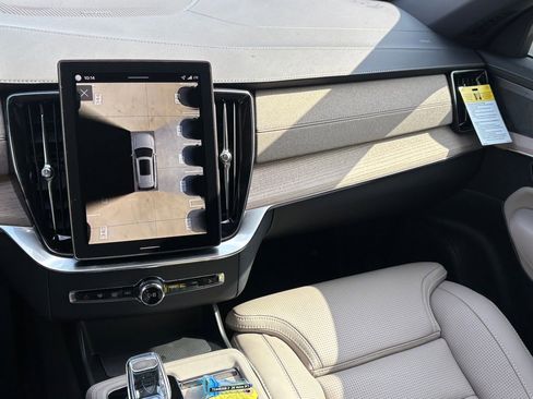 New 2026 Volvo XC90 B6 Ultra w/ Protection Package image 11