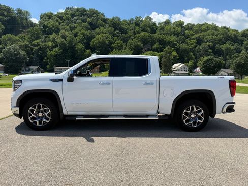 Used 2025 GMC Sierra 1500 SLT w/ SLT Premium Plus Package AWD/4WD image 8