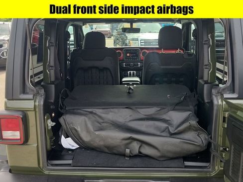 Used 2022 Jeep Wrangler Rubicon AWD/4WD image 26