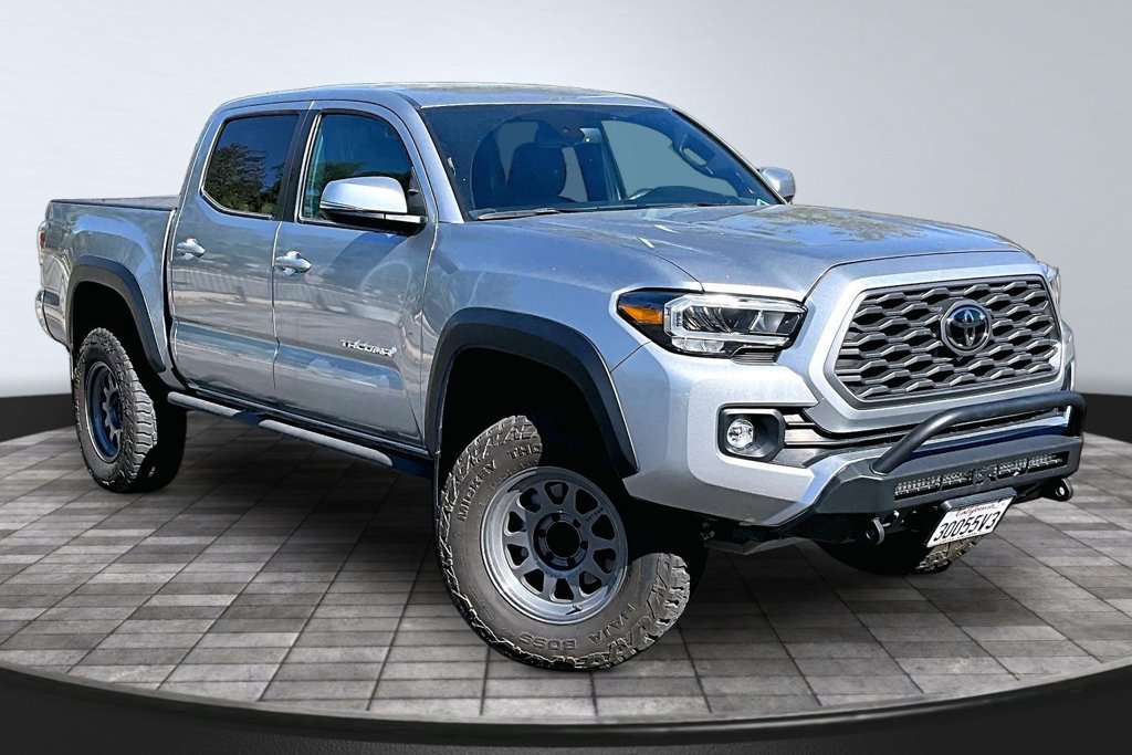 Used 2023 Toyota Tacoma TRD Off-Road AWD/4WD image 37