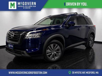 Used 2024 Nissan Pathfinder SV w/ Black Appearance Package