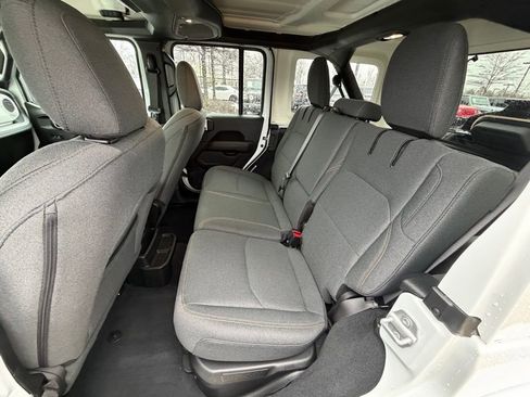 Certified 2025 Jeep Wrangler Sahara 4xe w/ Safety Group image 18