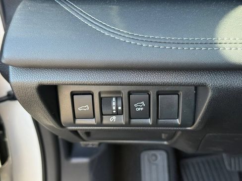 Used 2023 Subaru Outback Touring XT AWD/4WD image 11