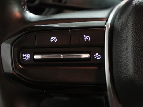 Used 2024 Chevrolet Colorado ZR2 w/ Safety Package AWD/4WD image 47
