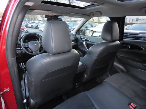 Used 2022 Mitsubishi Eclipse Cross SE image 14