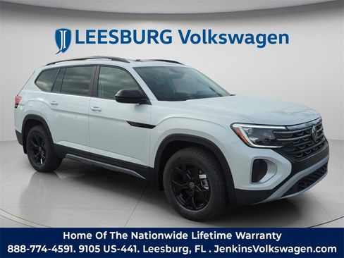 New 2026 Volkswagen Atlas Peak Edition image 1