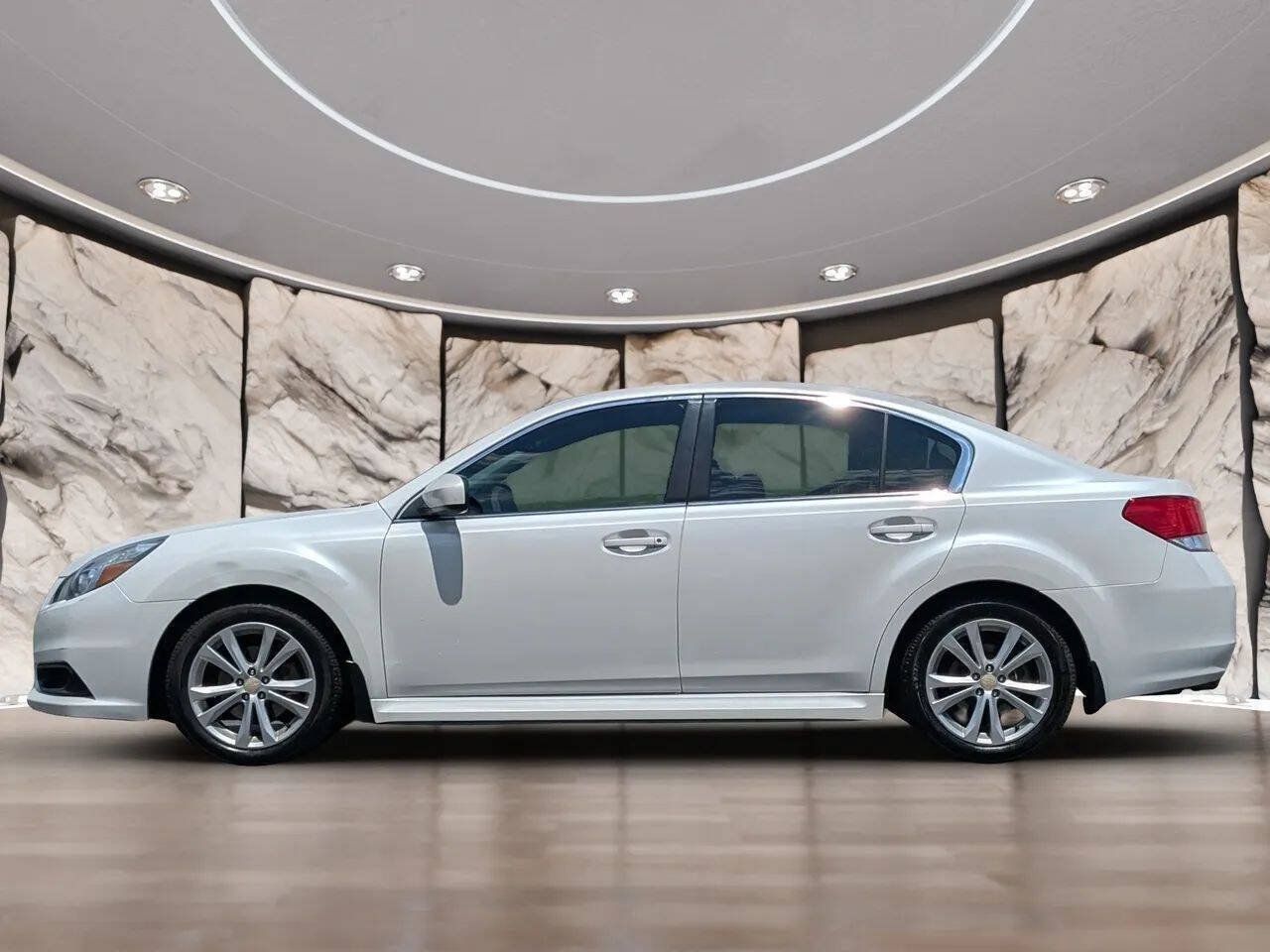 Used 2013 Subaru Legacy 2.5i Premium w/ All-Weather Pkg + Moonroof AWD/4WD image 4
