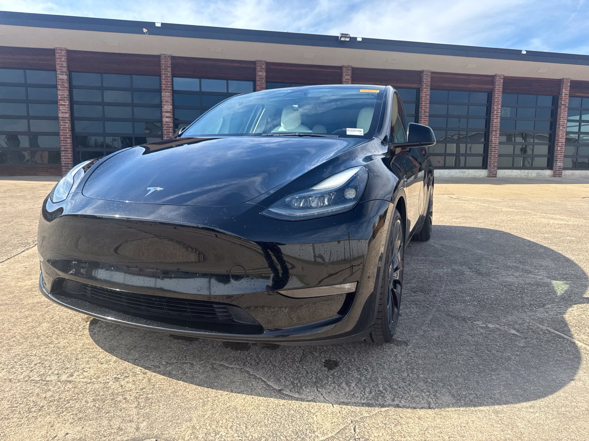 Used 2022 Tesla Model Y Performance AWD/4WD image 1