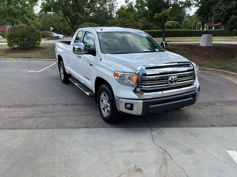 Used 2016 Toyota Tundra SR5 w/ SR5 Upgrade Package RWD image 2