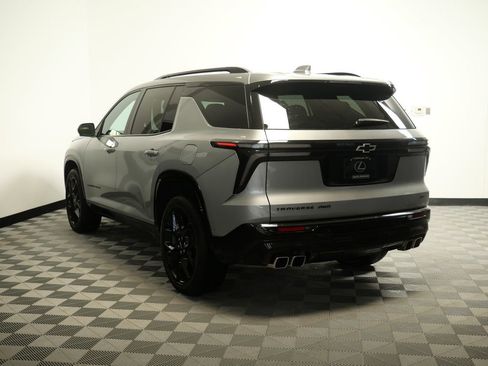 Used 2024 Chevrolet Traverse RS w/ LPO, Floor Liner Package AWD/4WD image 7