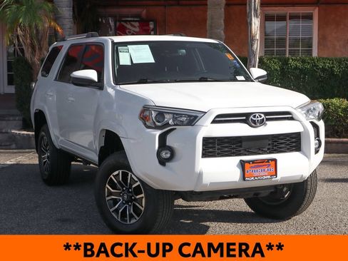 Used 2021 Toyota 4Runner SR5 AWD/4WD image 2