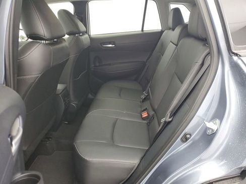 Used 2023 Toyota Corolla Cross XLE w/ Convenience Package FWD image 14