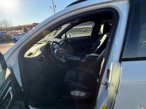 Used 2018 Porsche Macan image 9