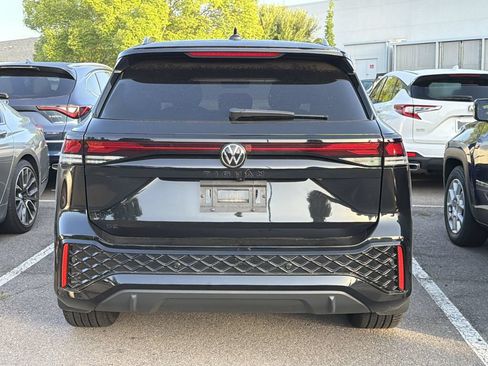 Used 2026 Volkswagen Tiguan SE R-Line FWD image 4