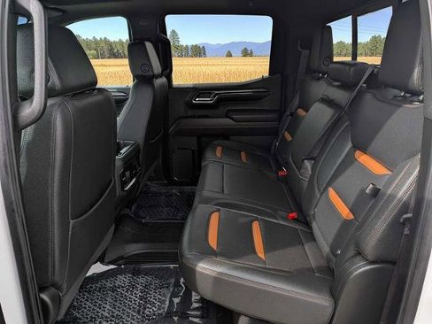 Used 2024 GMC Sierra 1500 AT4 w/ Technology Package AWD/4WD image 19