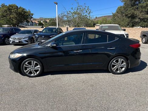 Used 2017 Hyundai Elantra Limited w/ Limited Ultimate Package 05 FWD image 2