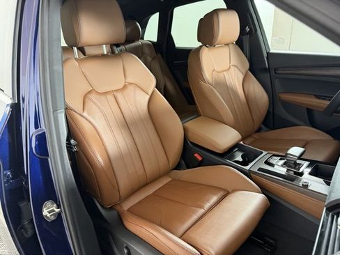 Certified 2025 Audi Q5 2.0T Premium Plus image 24