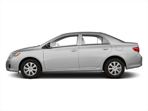 Used 2010 Toyota Corolla LE FWD image 3