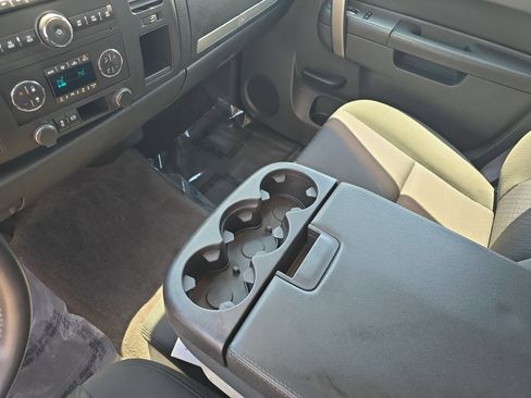 Used 2013 GMC Sierra 2500 SLE w/ SLE Preferred Package image 27