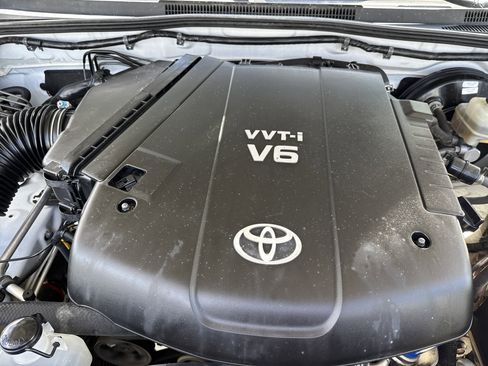 Used 2010 Toyota Tacoma 4x4 Double Cab image 19