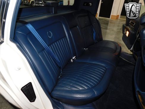 Used 1988 Cadillac Brougham image 26