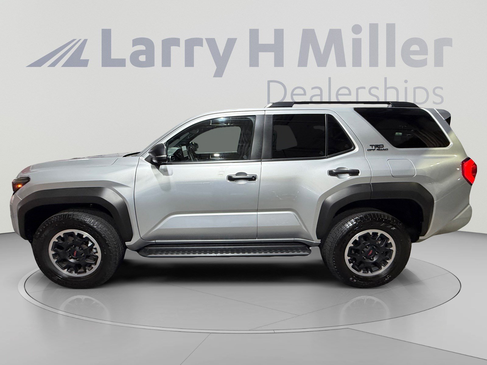 Certified 2025 Toyota 4Runner TRD Off-Road Premium AWD/4WD image 2