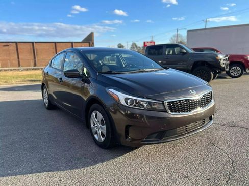 Used 2018 Kia Forte LX image 5