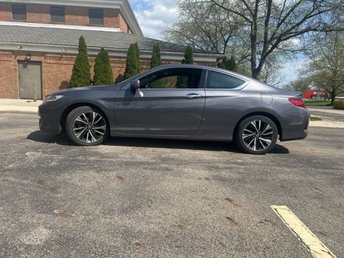 Used 2017 Honda Accord EX image 6