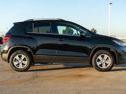 Used 2020 Chevrolet Trax LT image 8