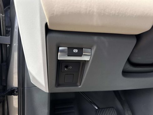 Used 2023 Land Rover Defender 110 S AWD/4WD image 20