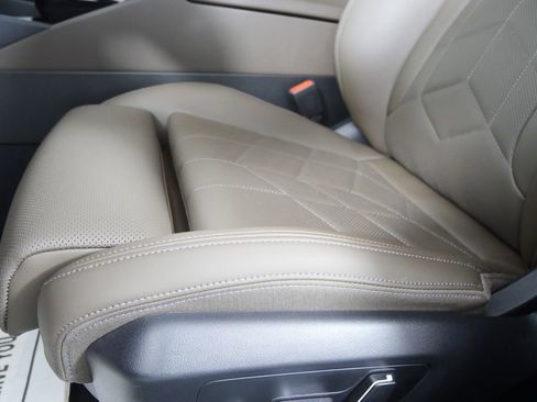 Used 2026 BMW 530i image 9