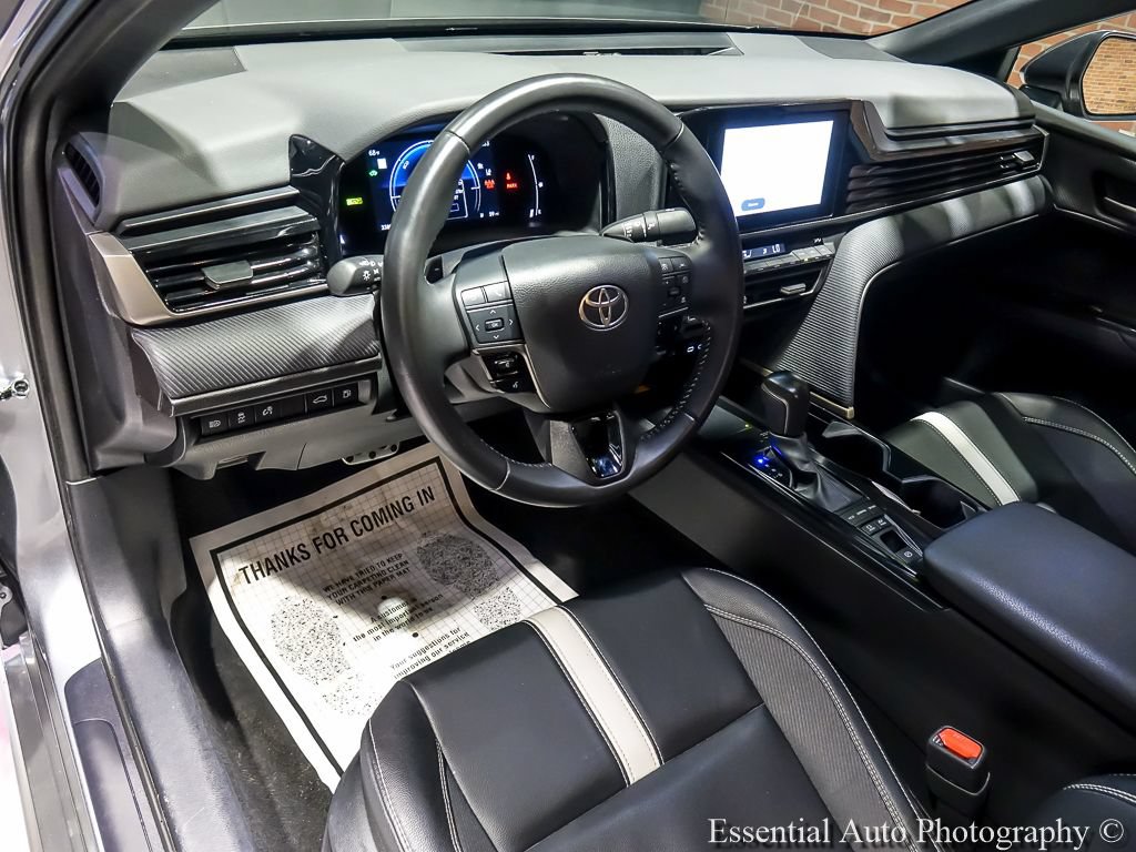 Used 2025 Toyota Camry SE FWD image 13