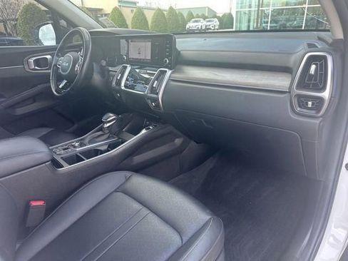 Used 2022 Kia Sorento EX image 39