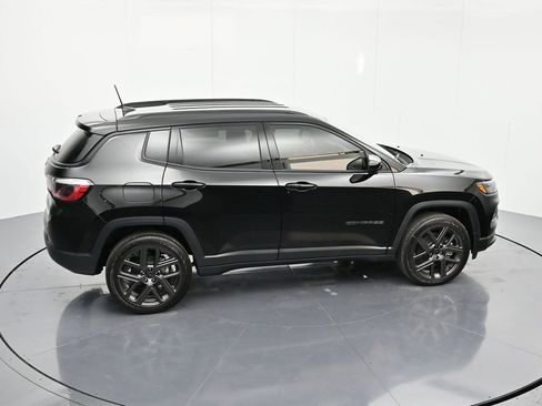 New 2026 Jeep Compass Latitude AWD/4WD image 31
