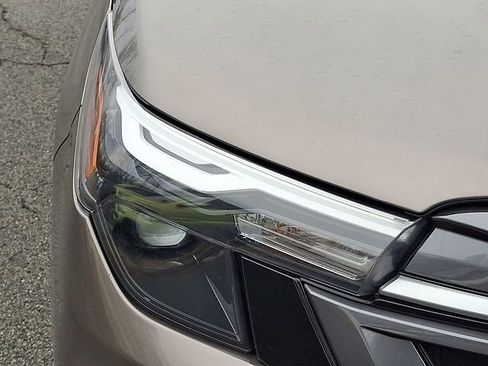 Used 2025 Subaru Forester Premium image 9