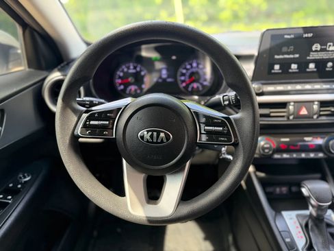 Used 2019 Kia Forte LXS FWD image 24
