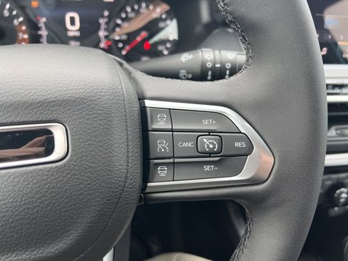 New 2026 Jeep Compass Limited image 25