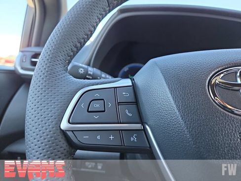 Certified 2026 Toyota Sienna Platinum AWD/4WD image 18