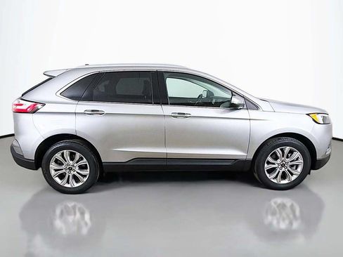 Used 2024 Ford Edge Titanium AWD/4WD image 16