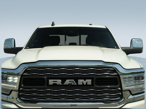 Used 2024 RAM 2500 Limited AWD/4WD image 44